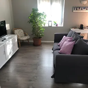 Le Petit Bonheur , كومو إيطاليا