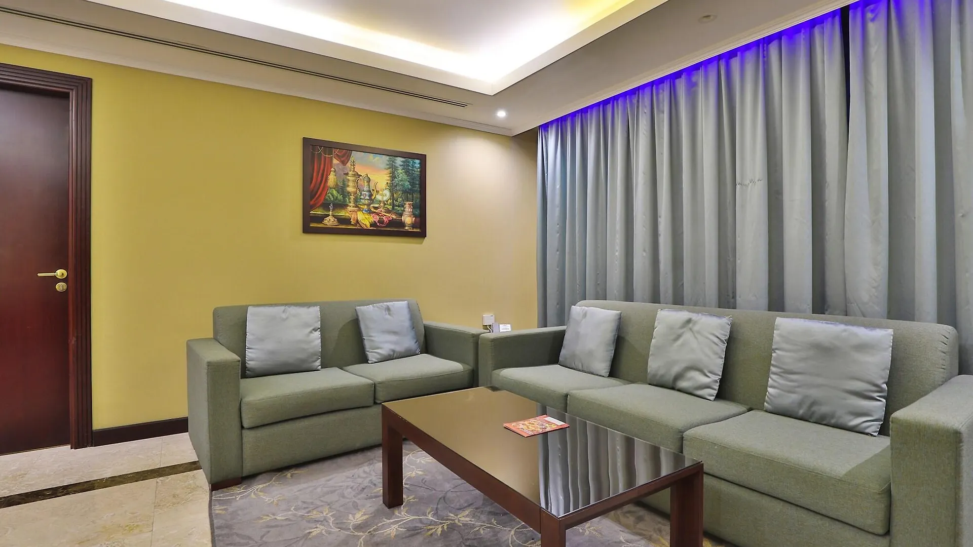 Telal Hotel Apartments Дубай 4*,